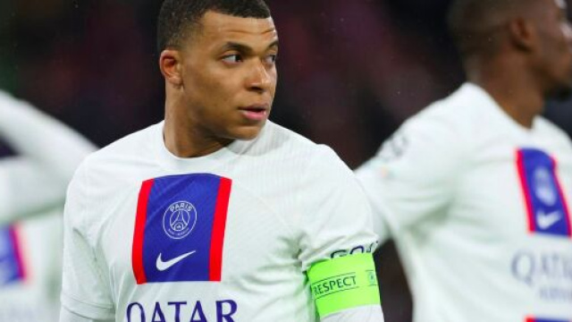 Mbapp&eacute; n'a pas aim&eacute; que le PSG publie une vid&eacute;o promotionnelle sans son accord. (screenshot Twitter - @lnstantFoot)
