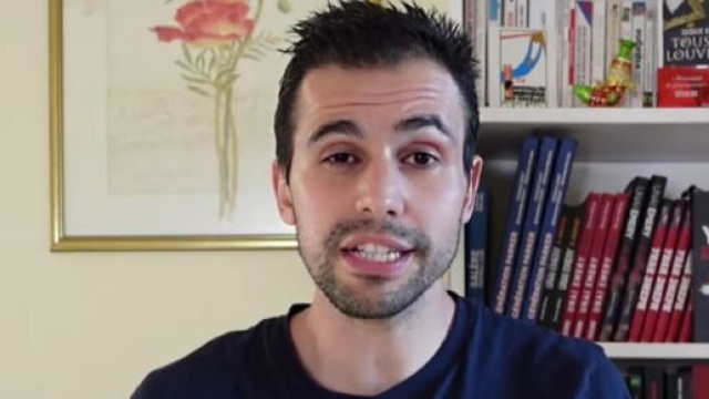 Romain Molina dans sa dernière vidéo (capture YouTube Romain Molina)