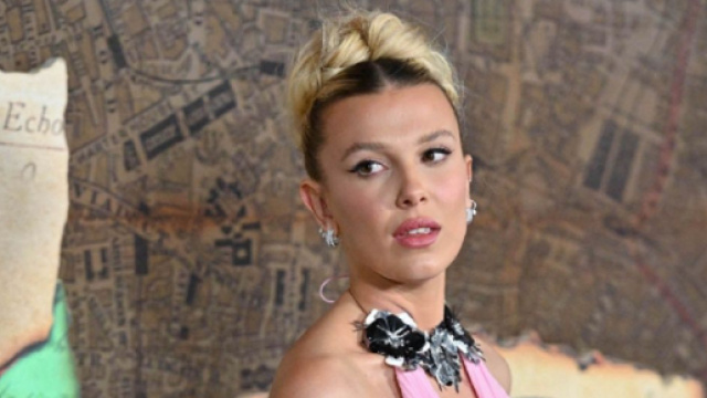 La com&eacute;dienne Millie Bobby Brown est connue via la s&eacute;rie Stranger Things (Screenshoot Twitter @ElleFrance)