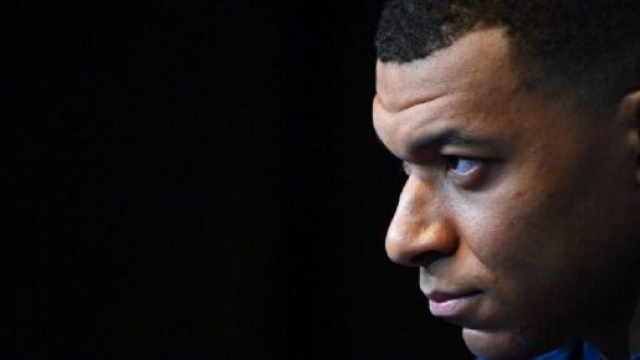 Kylian Mbappé a annoncé qu'il est parisien et sous contrat (Screenshoot Twitter @ActuFoot_)