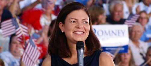 Kelly Ayotte in 2016 (Image source: Marc Nozell/Flickr)