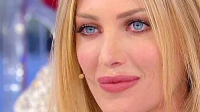 Uomini e donne,la scelta di Nicole: sospetti e dubbi su Andrea, Carlo pronto al sì finale.