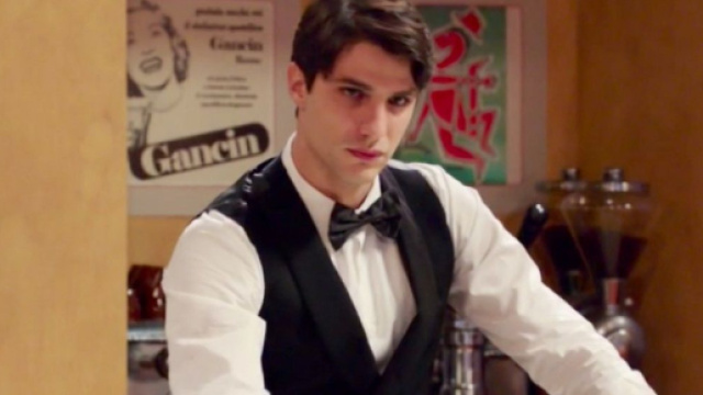 Il Paradiso, spoiler venerdì 14 aprile: Barbieri scopre che Adelaide non è andata a Lione.