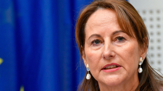 Ségolène Royal invitée sur TPMP pour débattre de sujet d'actualité. Source : screenshots twitter @TPMP