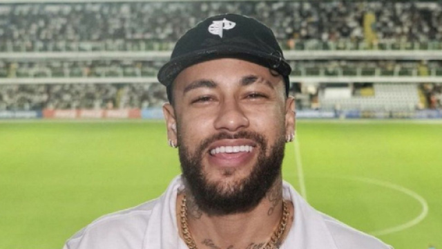 Neymar avec le maillot de Santos (capture Twitter PSG COMMUNITY)