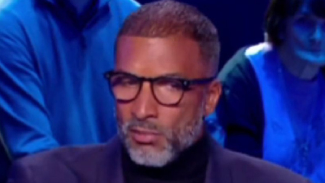 Habib Beye dans le CFC (capture Twitter @Vibes Foot)