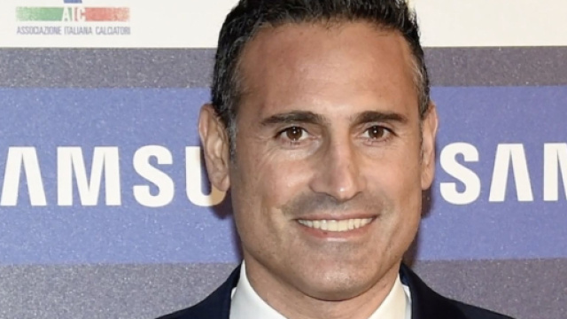 Juve, Amoruso: 'Se inserito nel gioco del Napoli, Vlahovic si sarebbe espresso al meglio'.