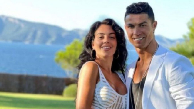 La femme de Cristiano Ronaldo, Georgina Rodriguez, a apporté un démenti sur Instamgra (Screenshot Twitter @buzzspor)
