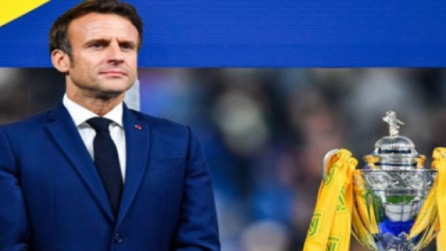 Macron sera présent pour la finale de Coupe de France mais ne descendra pas sur la pelouse, Screenshots Twitter@Actu Foot