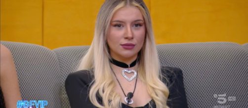 GFVip 7, Micol commenta le urla contro di lei: 'Mi hanno detto che sono una falsa' (Video).