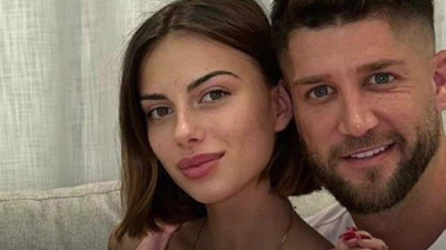 Giuseppa enceinte répond aux critiques des internautes. Source: screenshots Instagram @giuseppacrl