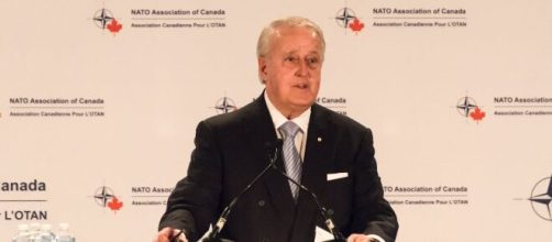 Brian Mulroney in 2016 (Image source: NATO Association of Canada (NAOC)/Mike Feraco/Flickr)