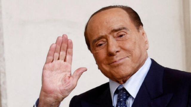 L'ancien Premier ministre Silvio Berlusconi représente beaucoup en Italie. (Screenshoot Twitter @Reuters)