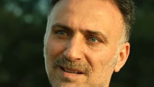 Terra amara, Hatip umiliato dalla moglie.