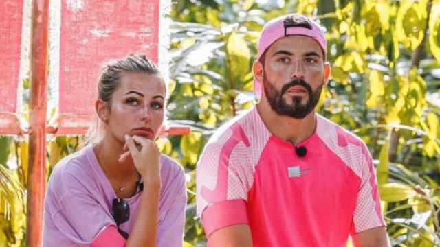 Les Apprentis Aventuriers 6 : Anthony Matéo réagit aux trahisons de son ami Antonin sur la plage. (Screenshots @anthonymateo_off)