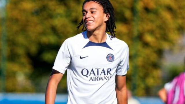 Ethan Mbappé fait ses preuves avec les jeunes du PSG. (screenshot Twitter - @ActuFoot_)