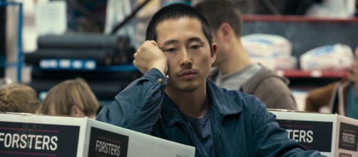 Steven Yeun em cena da série 'Treta', da Netflix (Divulgação/Netlifx)