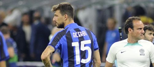 Acerbi chiede scusa ai tifosi dell'Inter per l'errore contro la Lazio.
