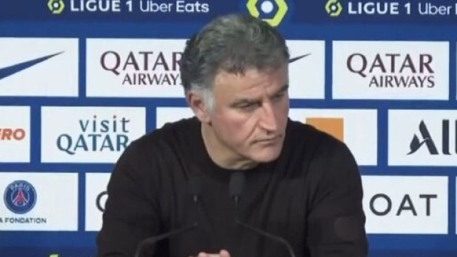 Christophe Galtier en conférence de presse (capture Twitter @Mega PSG)