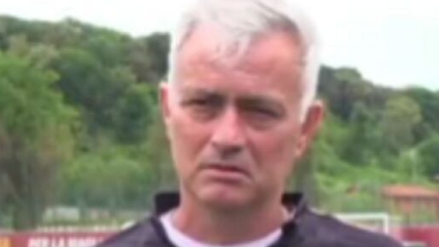 Jose Mourinho, l'actuel coach de la Roma (caoture Twitter @psgcvideoss)