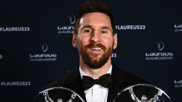 Lionel Messi avec ses trophées (Screenshoot Twitter @LaureusSport)
