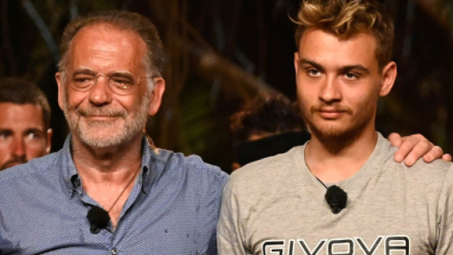 L'Isola dei Famosi, Cecchi Paone e Antolini lasciano il gioco.