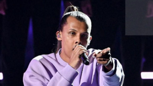 Stromae officialise l'arr&ecirc;t total de sa tourn&eacute;e mondiale (Screenshoot Twitter @lavoixdunord)