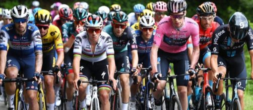 Ciclismo, Remco Evenepoel nella tappa di Fossombrone del Giro d'Italia