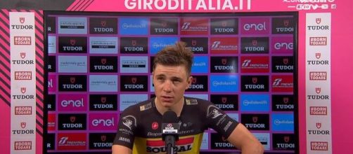 Ciclismo, Remco Evenepoel si è ritirato dal Giro d'Italia.