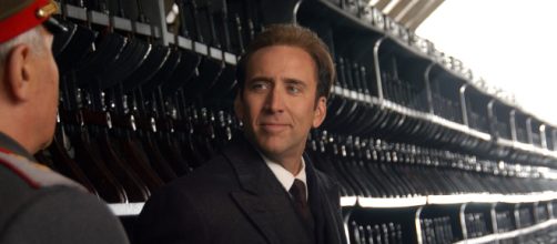 Nicolas Cage em cena de ''O Senhor das Armas'' (Reprodução/Lions Gate Films)