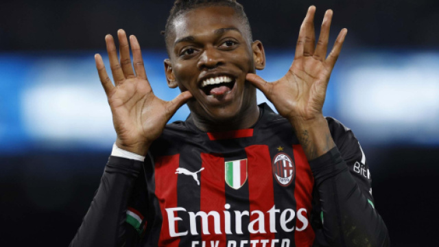 Le PSG en passe de sortir le chéquier pour la pépite Leao (screenshot Twitter - @le10sport)