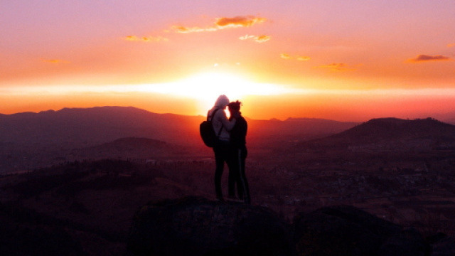 L'oroscopo del 20 maggio, Cancro più rilassato e Ariete agitato.