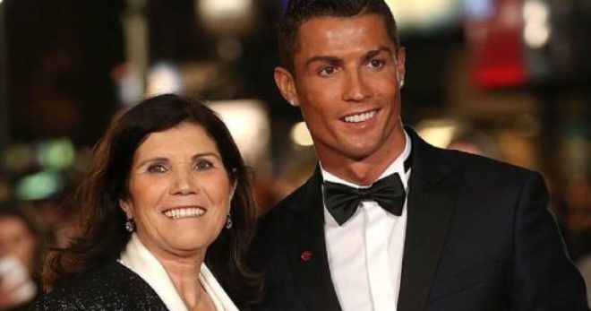 Mãe de Cristiano Ronaldo acusada de bruxaria para separar casal do filho, ela nega