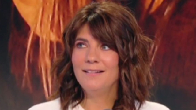 La journaliste et animatrice Estelle Denis sur RMC (capture Twitter @EstelleMidi)