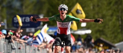 Giro d'Italia, il tricolore Filippo Zana vince a Zoldo Alto.