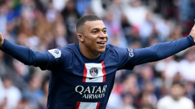 Kylian Mbappé, l'attaquant du PSG (Screenshoot Twitter @ActuFoot_)