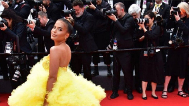 Poupette Kenza sur le tapis rouge du Festival de Cannes (Screenhoot Instagram @poupeettte)