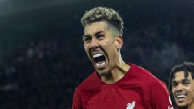 Roberto Firmino, libre de tout contrat cet été, n'est pas une priorité pour Luis Campos (Screenshoot Twitter @AnfieldWatch)