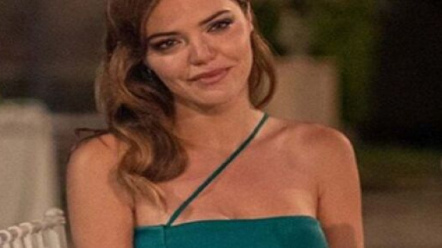 Terra amara,trame turche: Leyla mette al mondo il piccolo Demir, Adnan diventa regista.