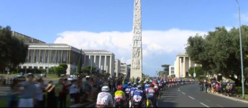 Ciclismo, il Giro d'Italia si conclude a Roma.