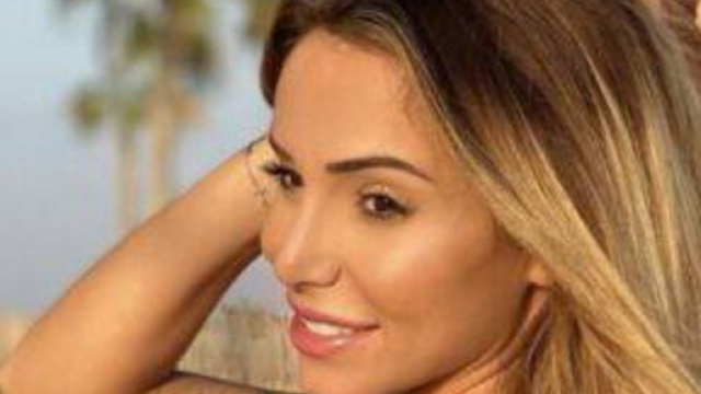 Mélanie Orl très partage un cliché osé avec ses fans (screenshot Mélanie Orl Instagram: @Melanie_Orl)