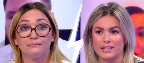 Danaé la voyante et Carla Moreau sur TPMP (Screenshoot Twitter @Delcroixx)