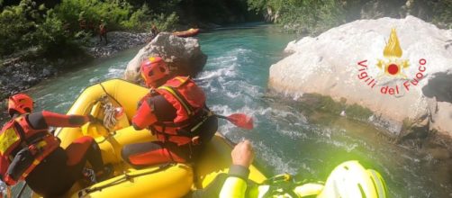 Tragica gita scolastica, studentessa muore facendo rafting in Calabria.