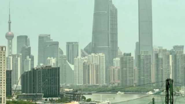Shanghai vit sous le soleil brûlant (Screenshoot Twitter @francetvchine)