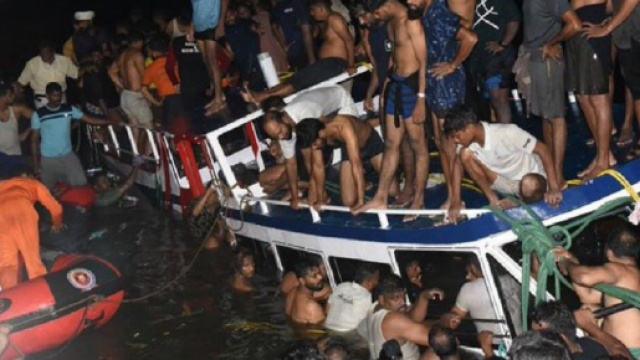 Le bateau qui a coul&eacute; en Inde (Screenshoot Twitter @Jeapam)