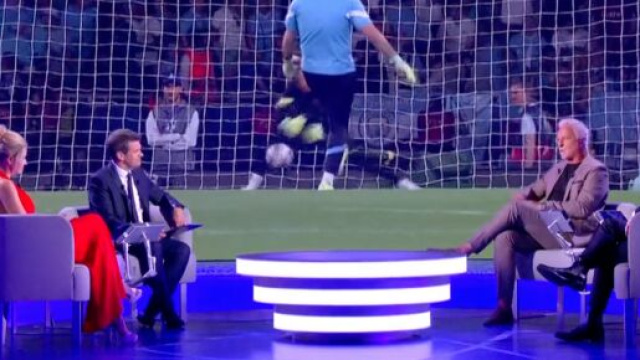 David Ginola inquiet pour le PSG. (screenshot Twitter - @canalplusfoot)