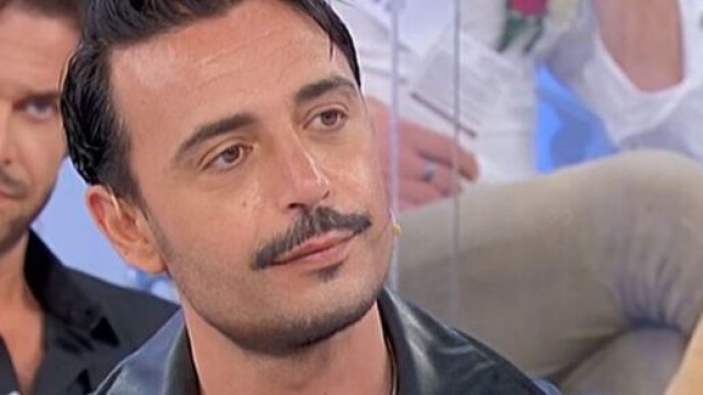 Uomini e donne, Armando svela la verità sul suo lavoro