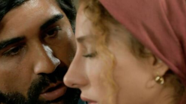 Terra amara, trame turche:Fadik accetta la proposta di nozze di Rasit.