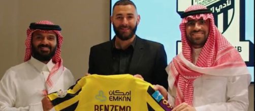 Karim Benzema nouveau joueur d'Al-Ittihad en Arabie saoudite. (screenshot Twitter - @_BeFootball)