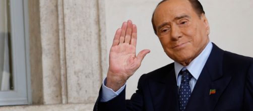 Silvio Berlusconi, l'omaggio della politica: da Putin, a Roberta Metsola.